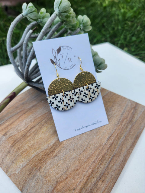 Rowan| Hammered brass and leather earring-New colors