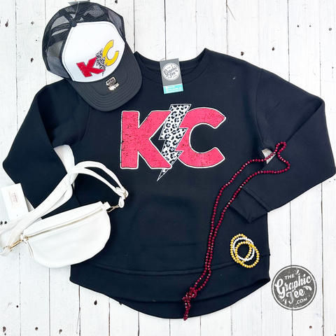 The Graphic Tee - *WHOLESALE* KC Lightning Bolt Black Curved Hem Women's Fleece Sweatshirt
