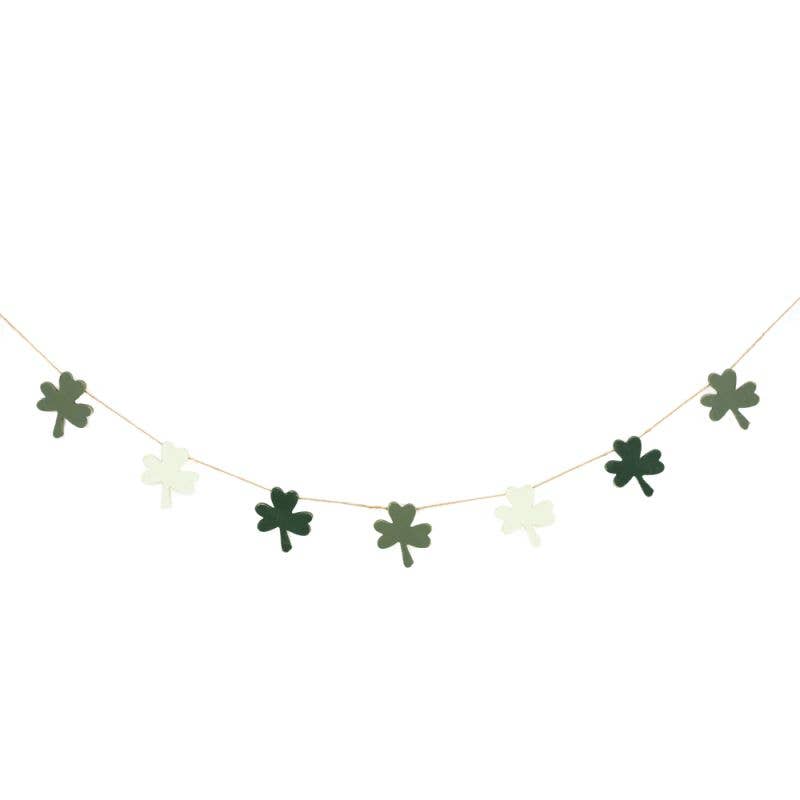 60x3x.25 wood garland (CLOVER)   St Patrick