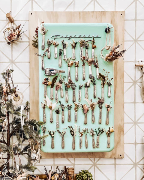 Bud Vase Magnet