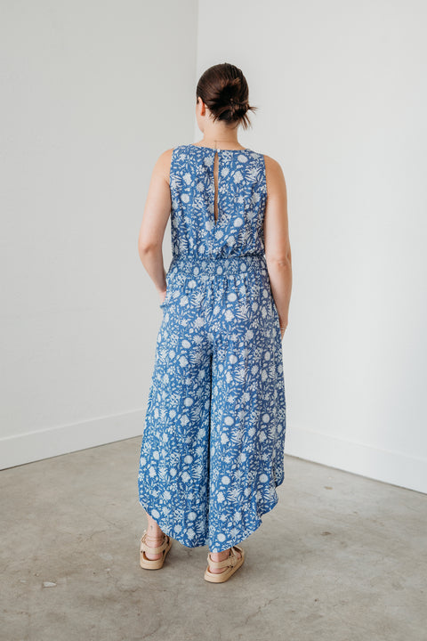 Floral Print V-Neck Sleeveless Jumper
