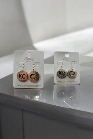 KC/Arrowhead Disc Earrings